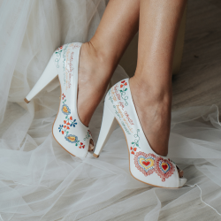 Sapato Flor de Laranjeira (branco multicolor)
