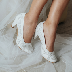 Sapato Peónia (branco prata)